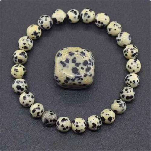 Sarina - Symbol för Positivitet, Skydd och en Sorglös Livsinställning